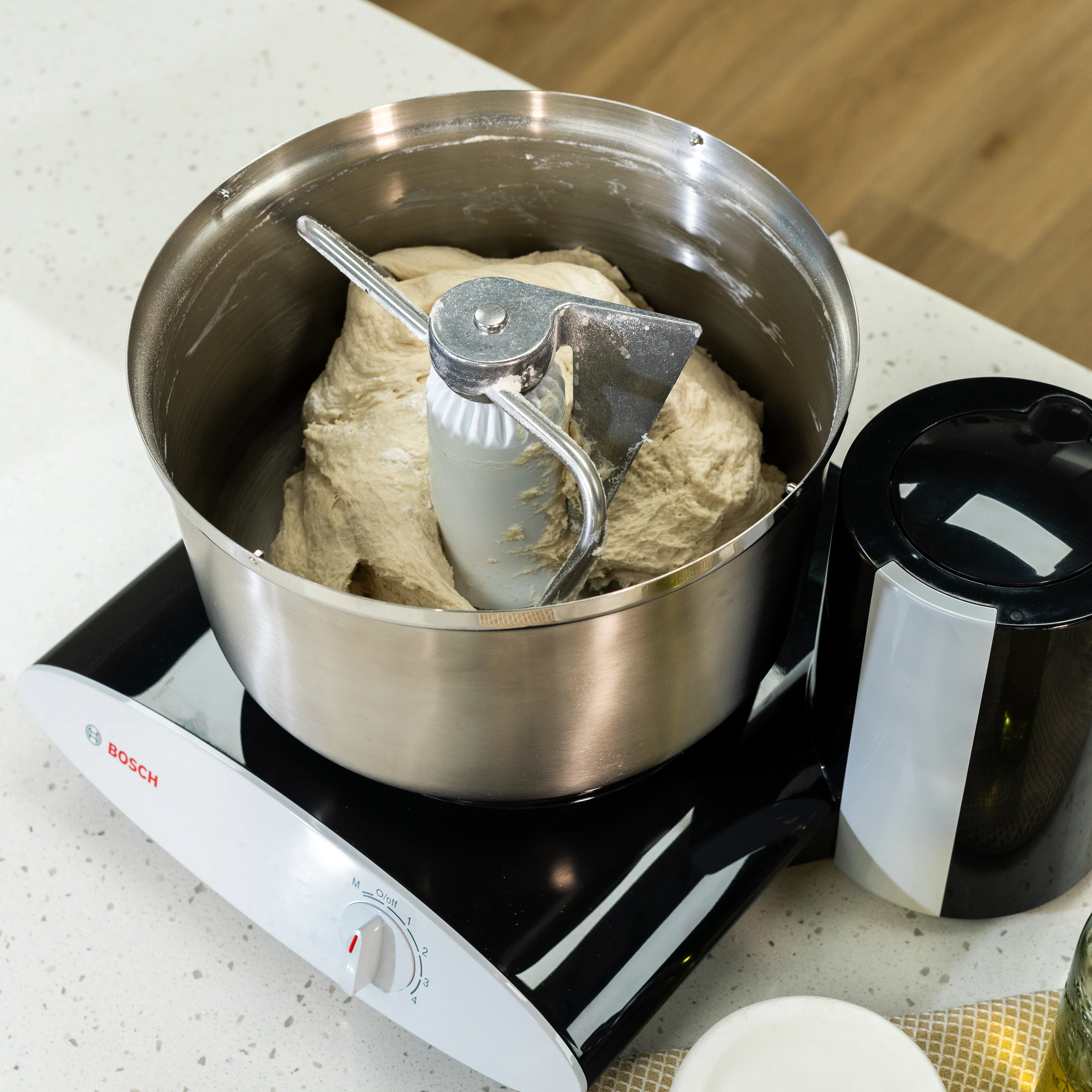 Black Universal Plus with Stainless Steel Bowl - Image 4
